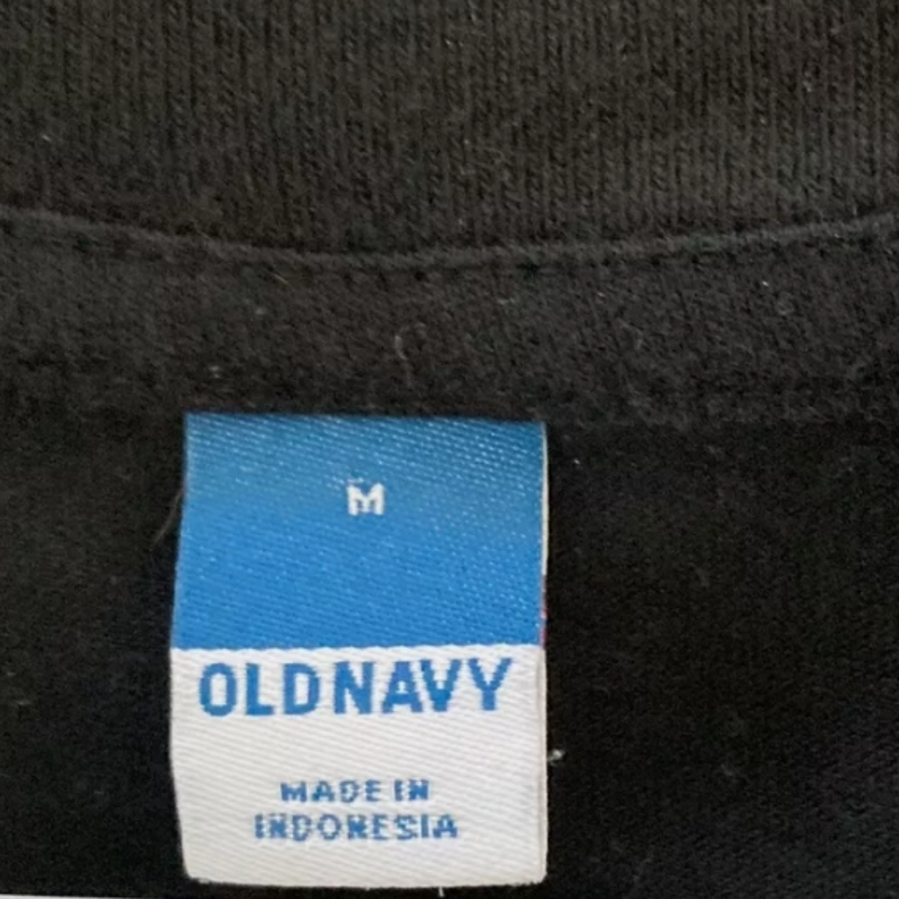 NWOT Women's Love Makes The World Go Round Old Navy Long Sleeve T-shirt - Picture 6 of 10
